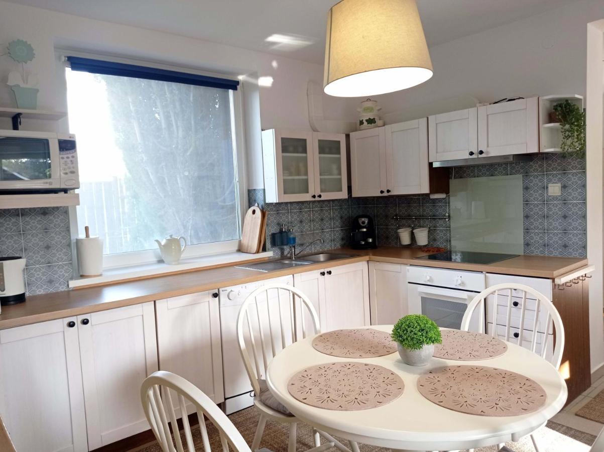 Private Seaside Home Сашино Екстериор снимка